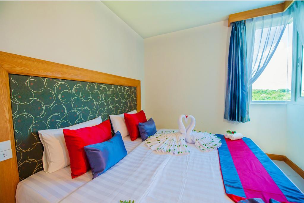 Grand Nai Harn Suites Rawai Eksteriør bilde