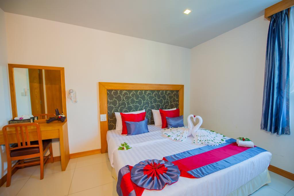 Grand Nai Harn Suites Rawai Eksteriør bilde