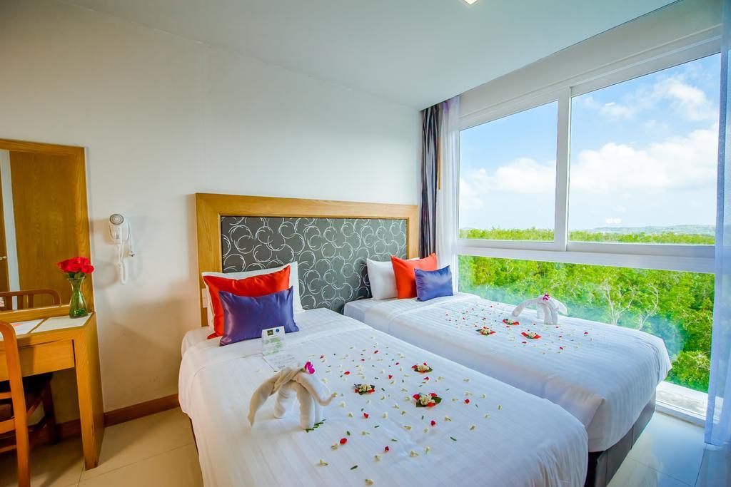 Grand Nai Harn Suites Rawai Eksteriør bilde